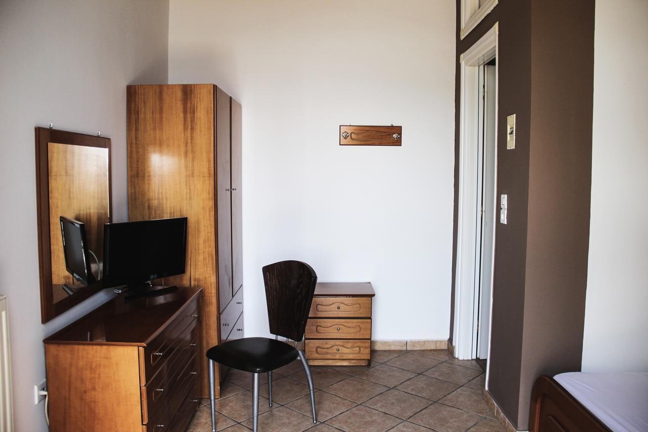 Guesthouse Vrenthi Karitaina Luaran gambar